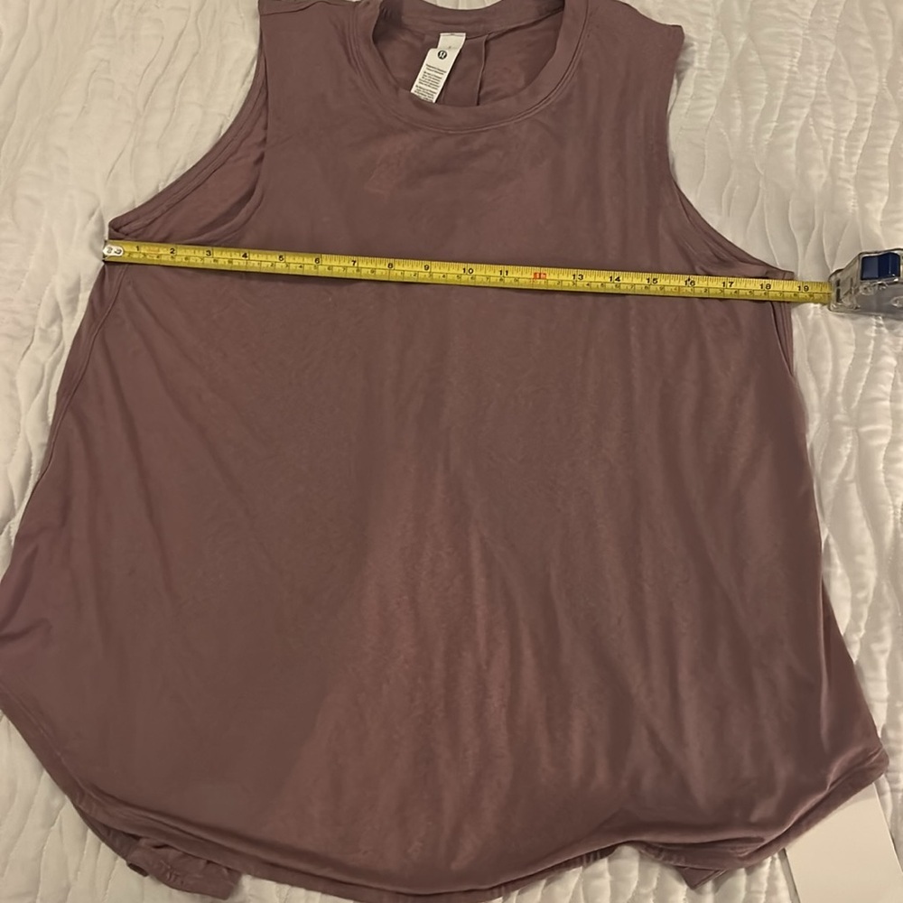 NWT Lululemon Lightweight Split-Back Training Tan… - image 9